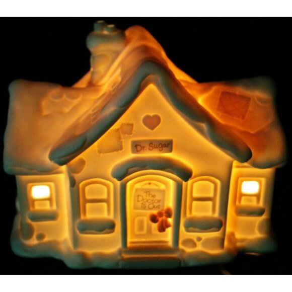 Vtg 1994 Precious Moments Sugar Town's Doctor's Office Light Up Building 529869 - Picture 11 of 11